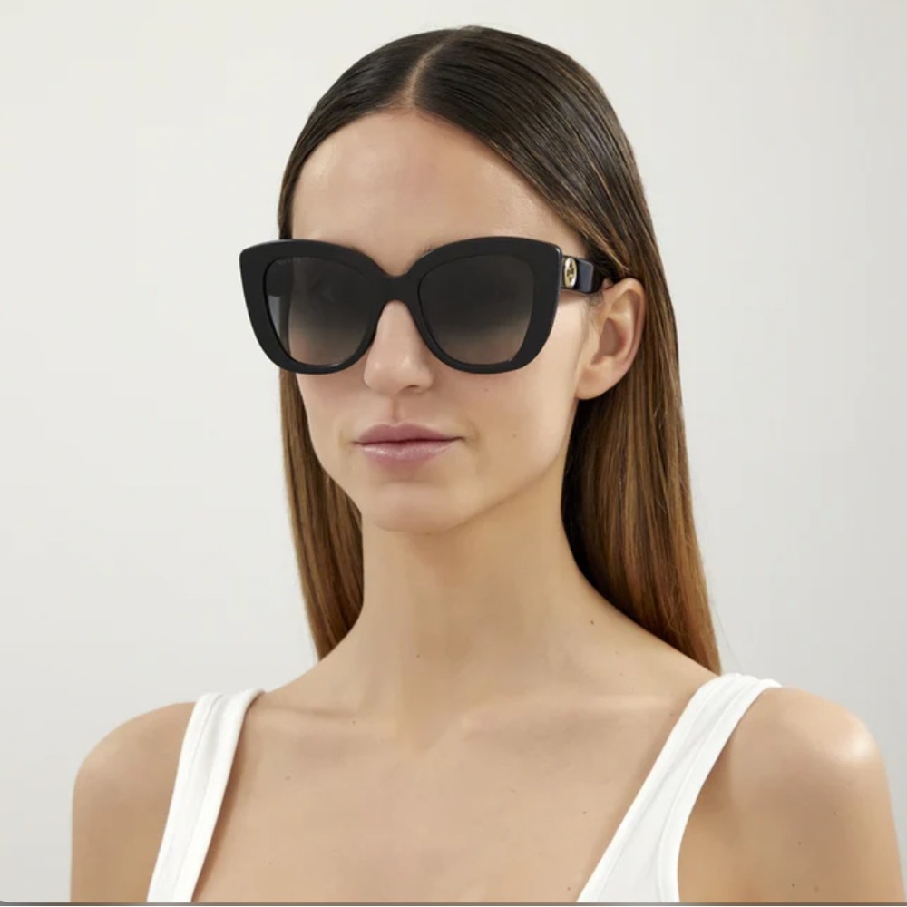 GUCCI Italy GG0327 S Cat Eye Gray Gradient Lens Black Frame Gold Logo Sunglasses - Picture 6 of 16